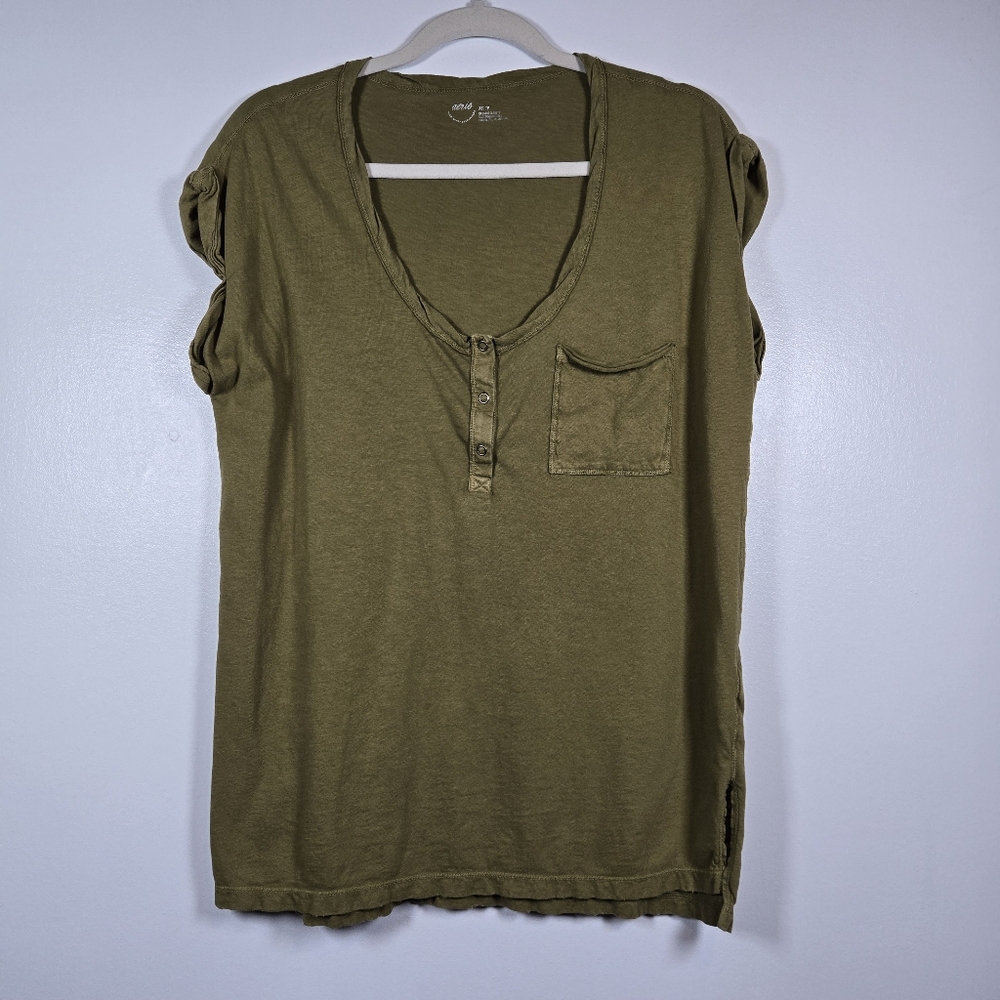Aerie Oversized Henley Tee Snap Button Army Green Lightweight Top Size XS